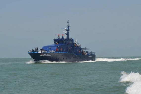 Bea Cukai dan Polairud Bergerak, Gelar Patroli Laut Bersama di Empat Provinsi - JPNN.COM