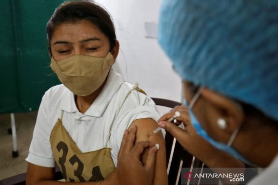 Andalkan Imunitas Alami, India Tidak Butuh Booster Vaksin - JPNN.COM