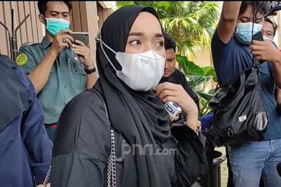 Cerai dari Ayus Sabyan, Ririe Fairus Takut Anak Masuk Sekolah - JPNN.COM