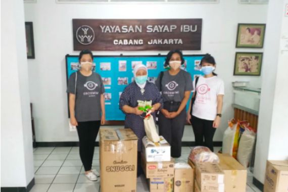 Grosmimi Indonesia Bagikan Paket Sembako ke Panti Asuhan - JPNN.COM