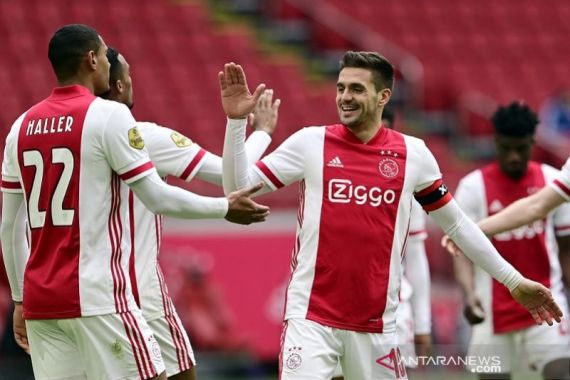 Ajax Tetap di Puncak Klasemen, Jarak dengan Eindhoven Aman untuk 2 Laga - JPNN.COM