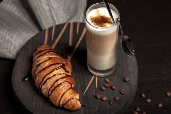Minum Susu Cokelat Ampuh Atasi Badan Lemas? - JPNN.COM