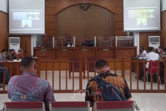 Tingkah Ahli Kubu Habib Rizieq Mengundang Tawa, Ditegur Hakim - JPNN.COM
