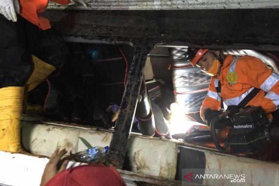Kecelakaan Bus di Sumedang: 27 Orang Meninggal, 39 Penumpang Selamat - JPNN.COM