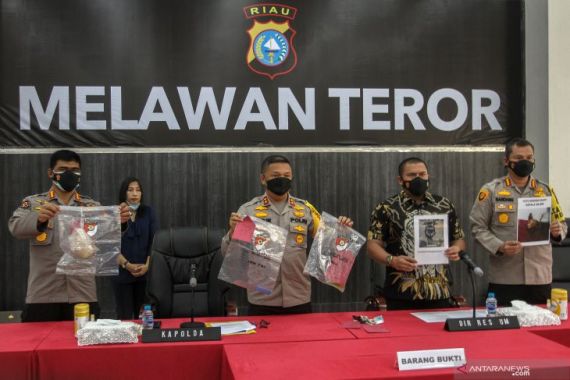 Kapolda Riau Soal Tiga Pelaku Teror ke Rumah Jaksa, Oh Ternyata - JPNN.COM
