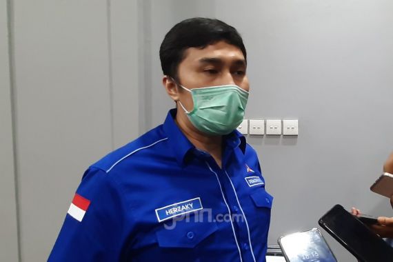 Moeldoko Bicara Lalat-Lalat Politik, Demokrat Serang Balik, Pakai Kata Sampah dan Bangkai - JPNN.COM