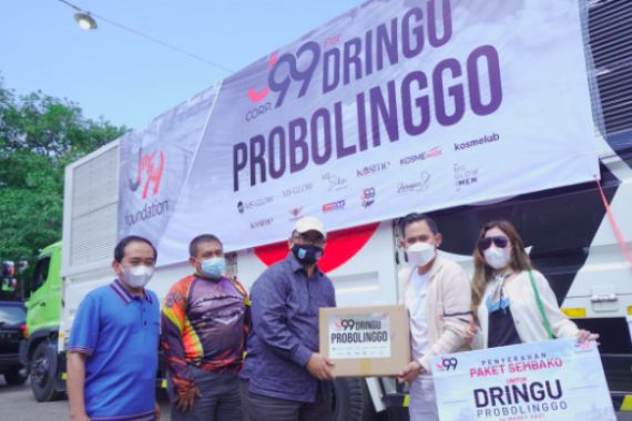 J99 Foundation Salurkan Bantuan untuk Para Korban Terdampak Banjir di Probolinggo - JPNN.COM