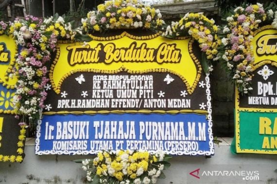 Jenderal Listyo dan Ahok Kirim Karangan Bunga ke Rumah Duka Anton Medan - JPNN.COM