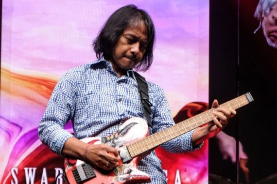 Garap Swarna Jingga, Dewa Budjana Libatkan Tiga Musisi Jazz Dunia - JPNN.COM