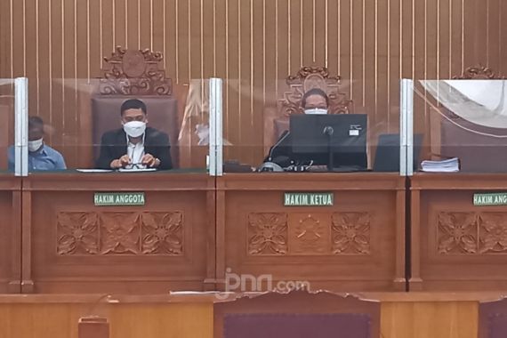 Sah! Sidang Gugatan Praperadilan Habib Rizieq Dinyatakan Gugur - JPNN.COM