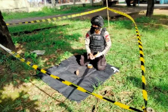 6 Granat Tangan Ditemukan, Taman Raya Bung Hatta Geger, Polisi Bergerak - JPNN.COM