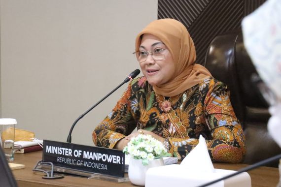 Menaker Ida Fauziyah Minta Taiwan Menjelaskan Kebijakan Penempatan PMI - JPNN.COM