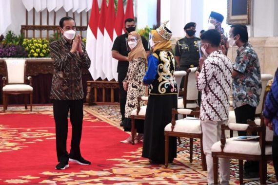 Presiden Jokowi Meminta Rio Bercerita tentang Kisah Suksesnya, Silakan Disimak - JPNN.COM