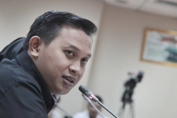 Bahas Sinetron Ikatan Cinta Saat PPKM Darurat, Pak Mahfud Enggak Peka Kesusahan Rakyat - JPNN.COM