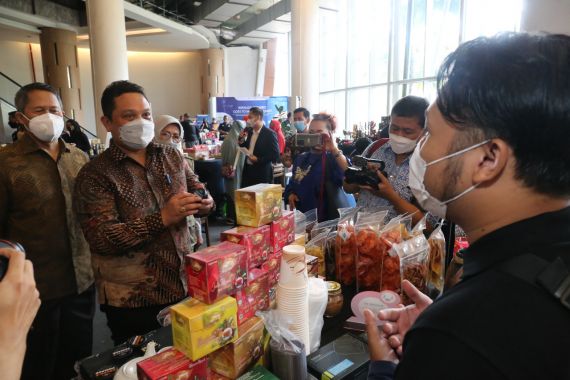 Bazar Wirausaha Mikro Kemnaker Diharapkan Menumbuhkan Daya Beli Masyarakat - JPNN.COM