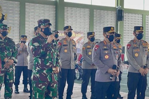Panglima TNI dan Kapolri Jenderal Listyo Siap Memimpin Serbuan - JPNN.COM