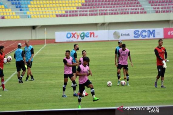 Arema FC vs Tira Persikabo: Duel Pemain Kaya Pengalaman - JPNN.COM