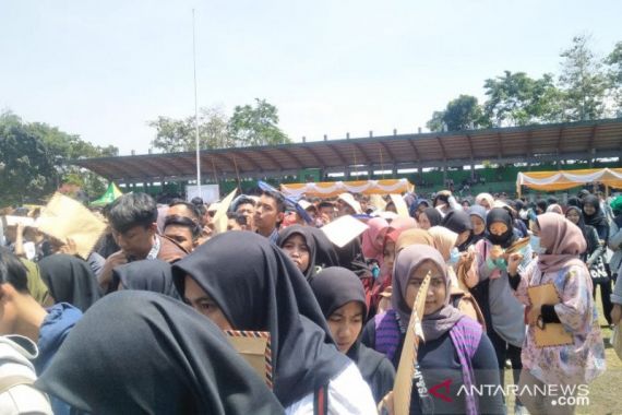 Perusahaan Tidak Buka Lowongan, Bursa Kerja Terpaksa Ditutup - JPNN.COM