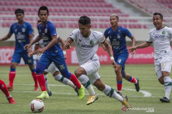Piala Menpora: Arema FC hanya Bermain Imbang, Pelatih Bilang Begini - JPNN.COM
