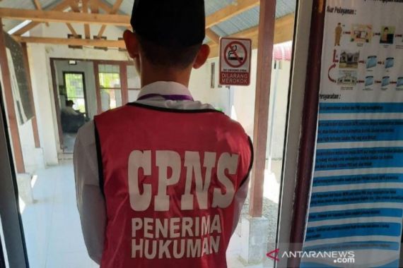 CPNS Tak Disiplin Bakal Dihukum Mengenakan Rompi Ini, Seharian, Duh Malunya - JPNN.COM