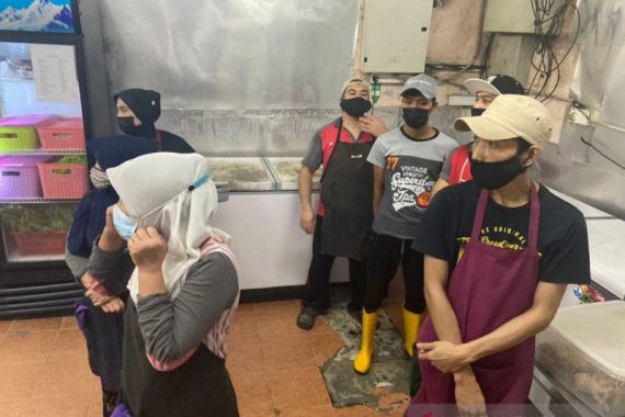 Malaysia Tangkap 21 Pekerja Migran Indonesia di Restoran, Apa Kesalahan Mereka? - JPNN.COM