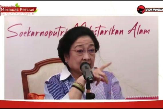 Megawati Soekarnoputri: Kalau Ada Anak tidak Punya Orang Tua, Peluklah - JPNN.COM