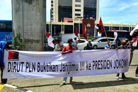Reaksi Sekjen Laskar Rakyat Jokowi Soal Pemadaman Listrik, Menohok - JPNN.COM