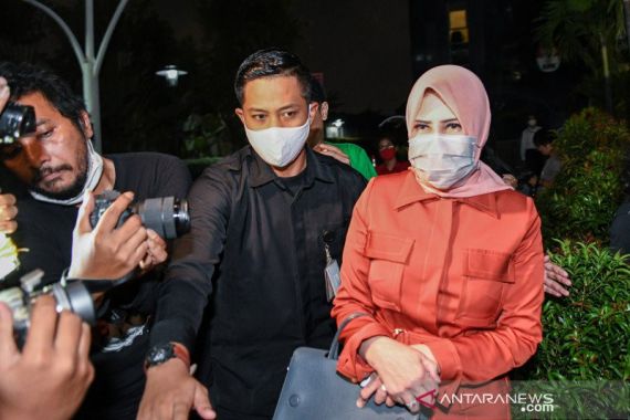 KPK Duga Tin Zuraida Pernah Menyembunyikan Keberadaan Nurhadi dan Rezky - JPNN.COM