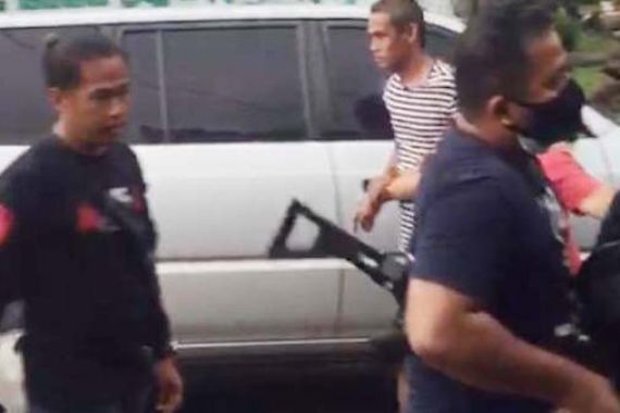 Kampung Narkoba Digerebek, Polisi Lepaskan Tembakan, 9 Orang Diamankan - JPNN.COM