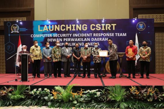 DPD RI Luncurkan Program CSIRT Tahun 2021 - JPNN.COM