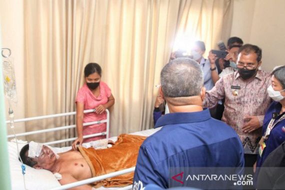 Cosmas Balalembang Selamatkan Ratusan Jemaat Gereja Katedral Makassar - JPNN.COM