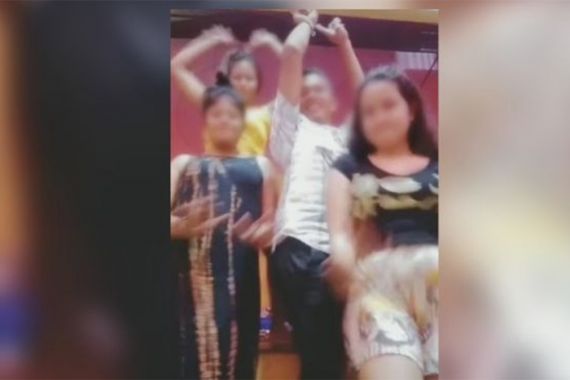 3 Wanita dan 1 Pria Berbuat Terlarang di Dalam Lapas, Videonya Viral - JPNN.COM