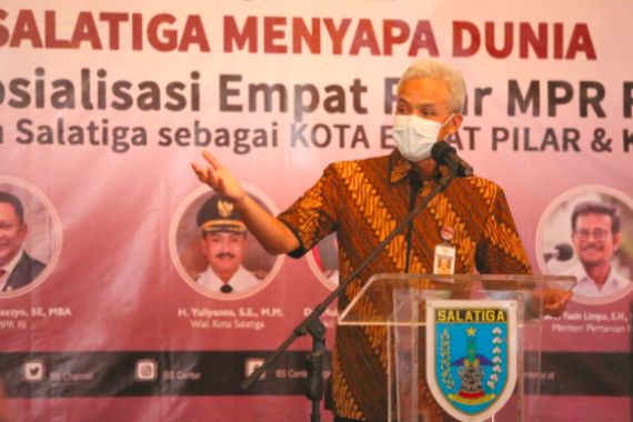 Pak Ganjar Siap Ikut SKB 4 Menteri, tetapi Ada Syaratnya - JPNN.COM