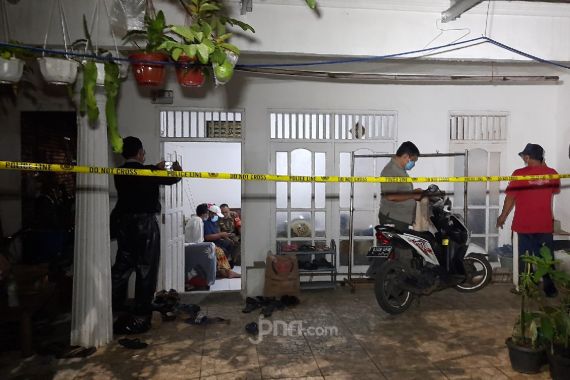 Kondisi Rumah Terduga Teroris Penyerang Mabes Polri - JPNN.COM