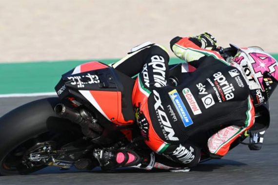 Bendera Hitam Warnai FP1 MotoGP Doha, Aleix Espargaro Paling Kencang - JPNN.COM