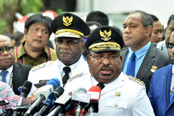 Waduh! Gubernur Papua Lukas Enembe Berbuat Terlarang, Masuk PNG Lewat Jalan Tikus - JPNN.COM