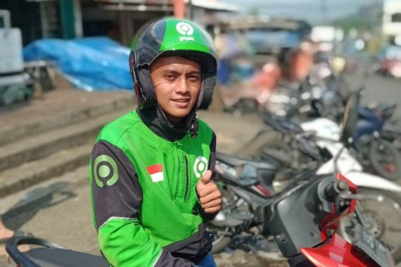 Setelah Rilis Lagu Jaket Ijo, Chandra Arizona Pengin Jadi Driver Ojol - JPNN.COM