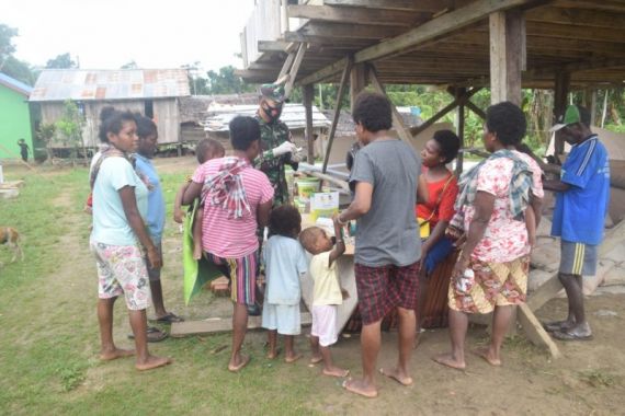 Program TNI AD Membangun Rumah Layak Huni di Sorong Tuntas - JPNN.COM