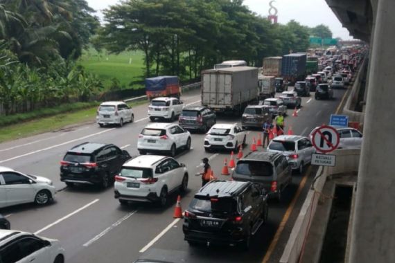 Hindari Tol Jakarta-Cikampek, Lihat Nih Fotonya - JPNN.COM