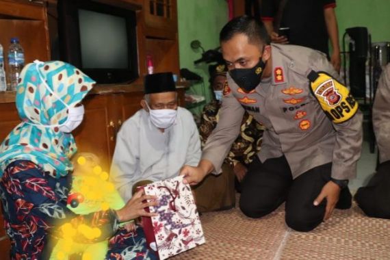Jokowi Berikan Bantuan Buat Istri Terduga Teroris - JPNN.COM