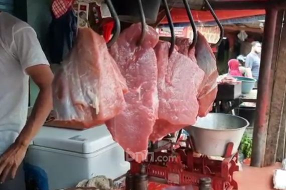 Persiapan Lebaran, Siap-Siap Merogoh Kocek Lebih Dalam, Harga Daging Meroket - JPNN.COM