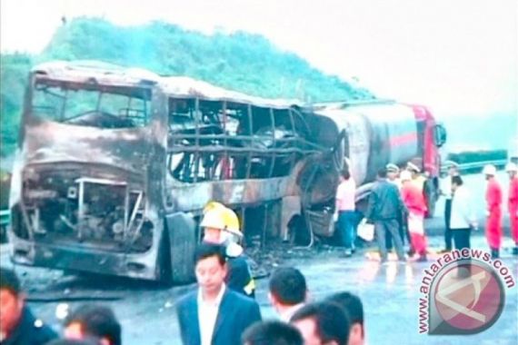 11 Tewas dalam Kecelakaan Bus China, Presiden Xi Jinping Sampaikan Duka - JPNN.COM
