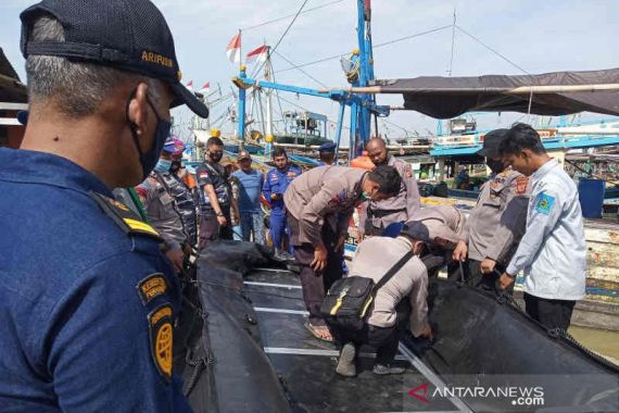 Kapal Nelayan Membawa 32 ABK Tabrakan di Perairan Indramayu, 17 Orang Hilang - JPNN.COM