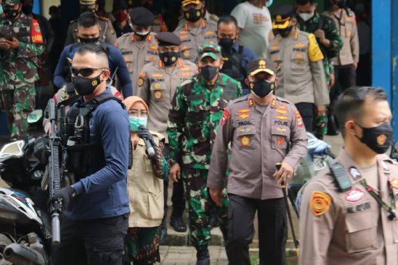 Irjen Fadil Klaim Kampung Tangguh Jaya Berhasil Tekan Kasus Covid-19 - JPNN.COM