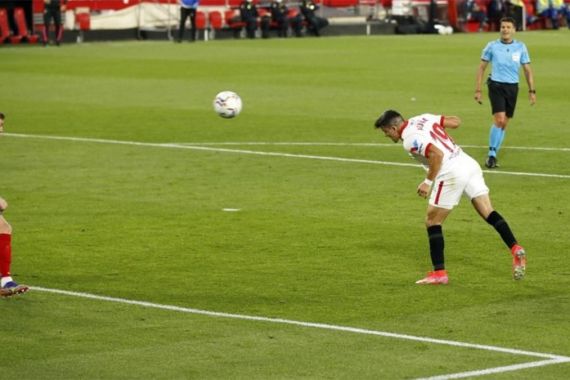 Atletico Kalah dari Sevilla, Persaingan di Klasemen La Liga Makin Panas - JPNN.COM