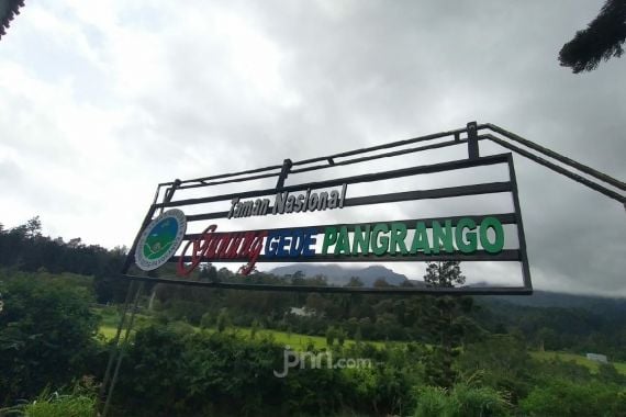 Jalur Pendakian Gunung Gede Pangrango Dibuka, Begini Cara Memesan Tiketnya  - JPNN.COM