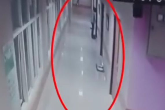 Asep Celingak-celinguk di Kamar Rumah Sakit, Terekam CCTV, Viral - JPNN.COM