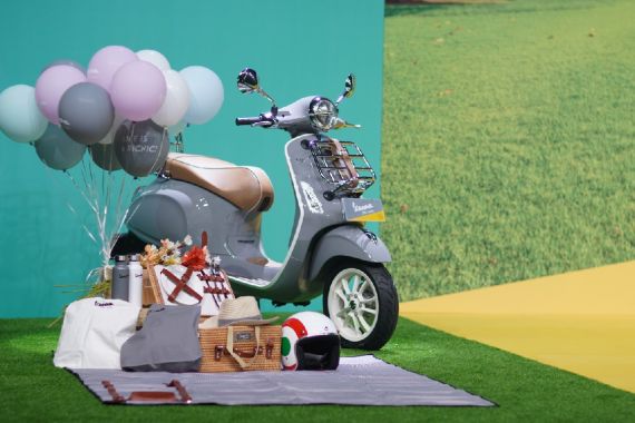 Vespa Picnic Meluncur di Jakarta, Cek Harganya di Sini - JPNN.COM