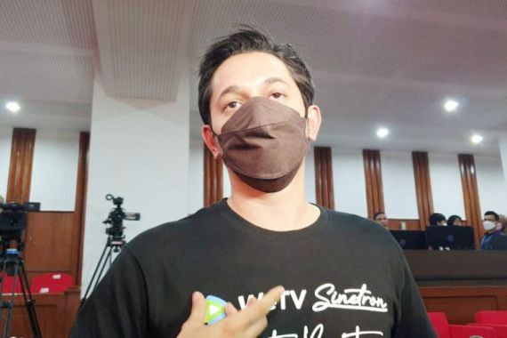 Andrew Andika Dituding Doyan Selingkuh, Akunnya di Instagram Tetiba Hilang   - JPNN.COM