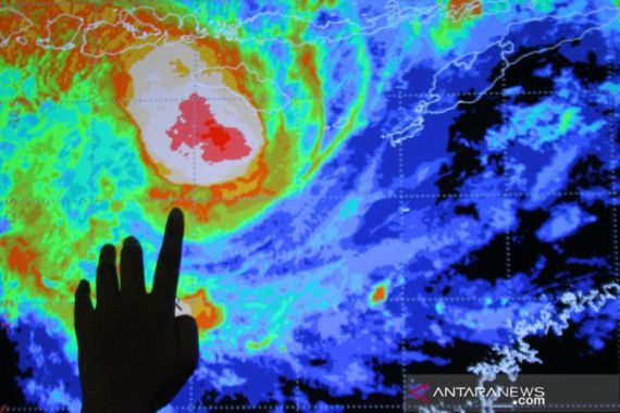 Provinsi Ini Tolong Waspada! Siklon Tropis Seroja Masih Mengancam 24 Jam ke Depan - JPNN.COM